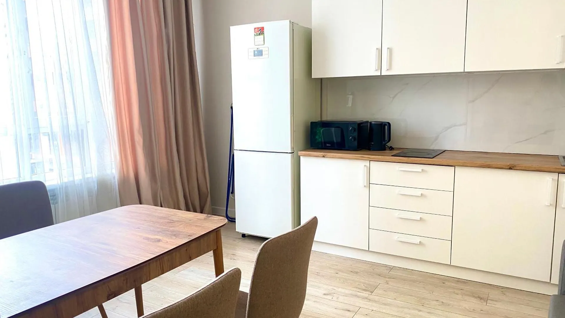 Open House2 Mega Park Apartment Almaty
