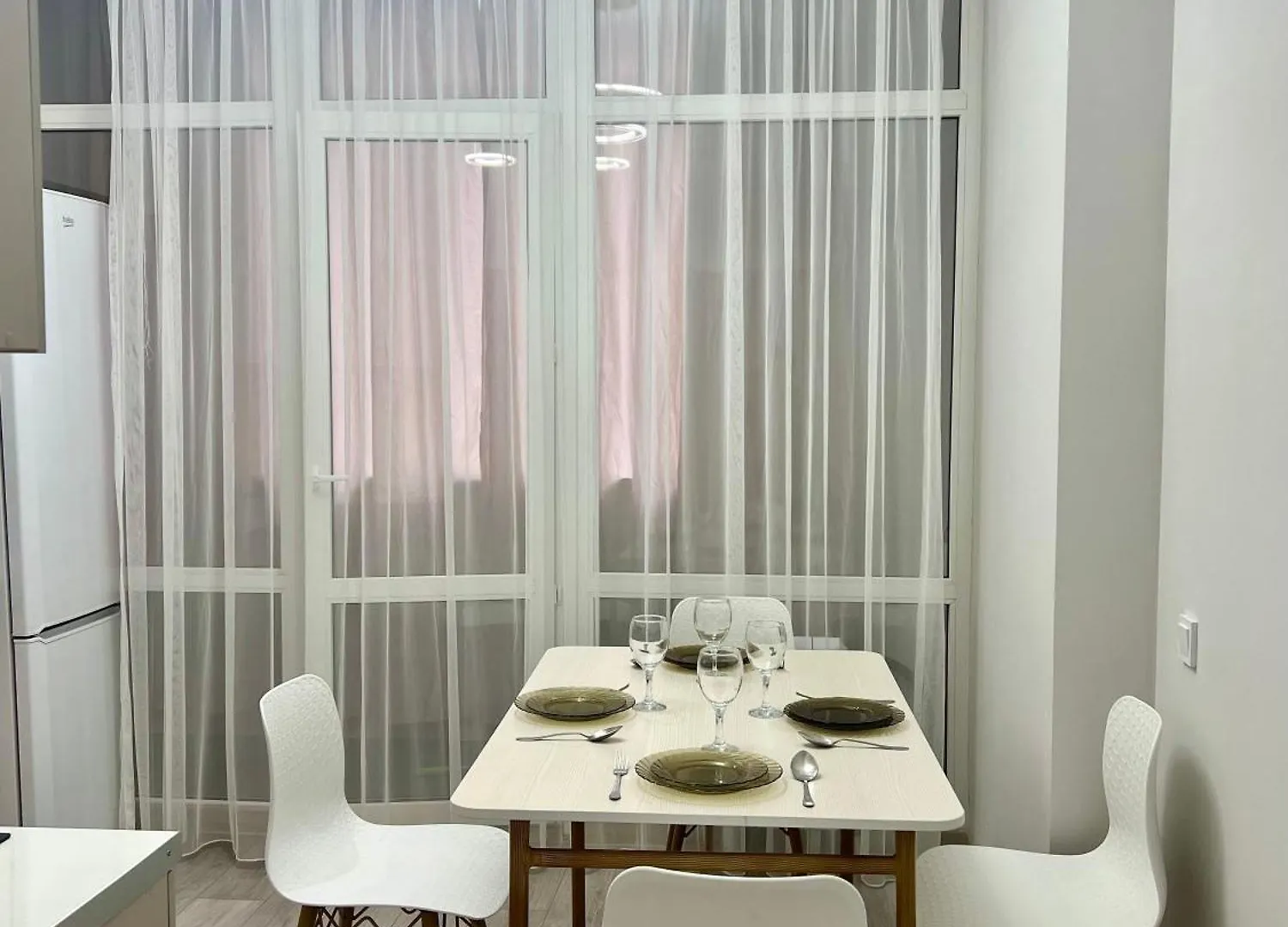 Open House2 Mega Park Apartment Almaty 0*,